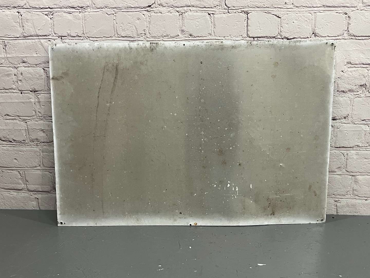 <p>Castrol Service Aluminium Sign</p>