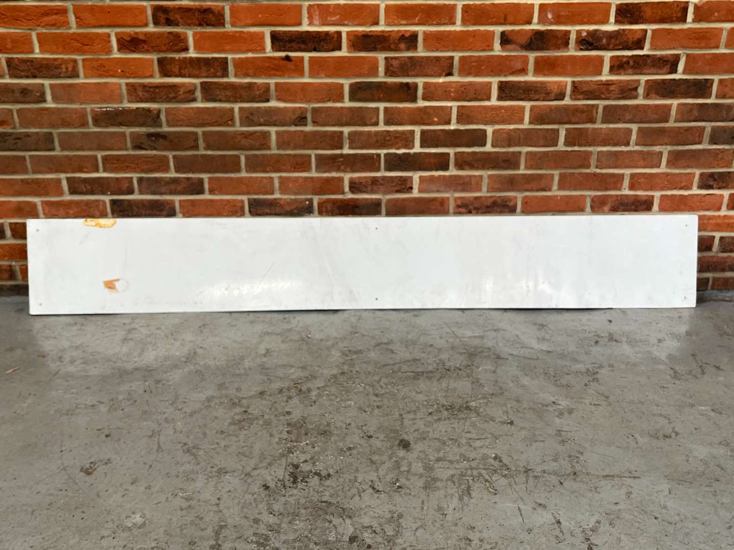 <p>Bass Free House Metal Pub Sign</p>