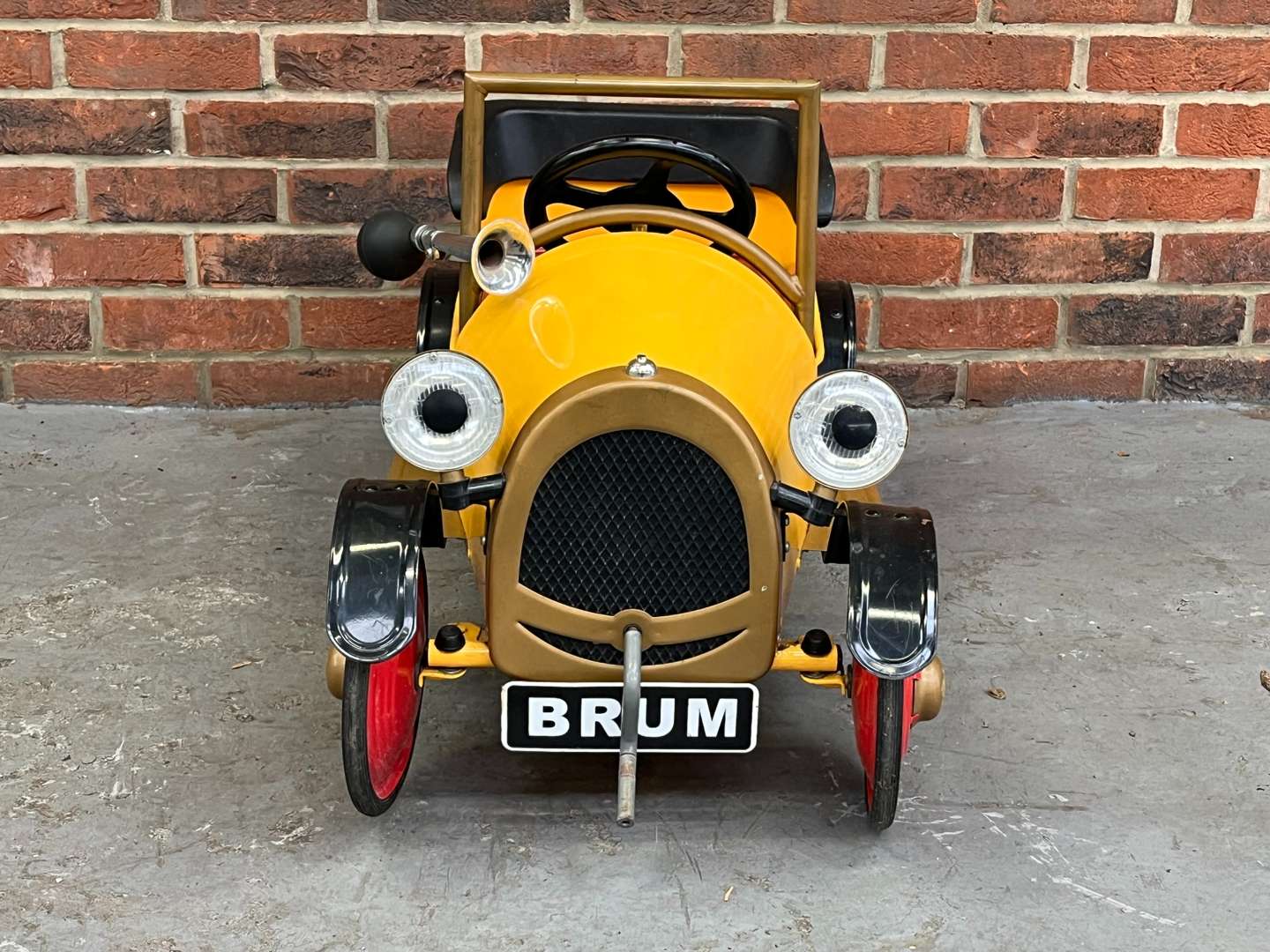 <p>Brum Tin Plate Childs Pedal Car</p>
