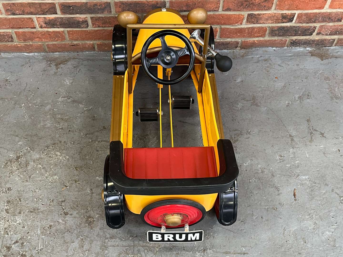 <p>Brum Tin Plate Childs Pedal Car</p>