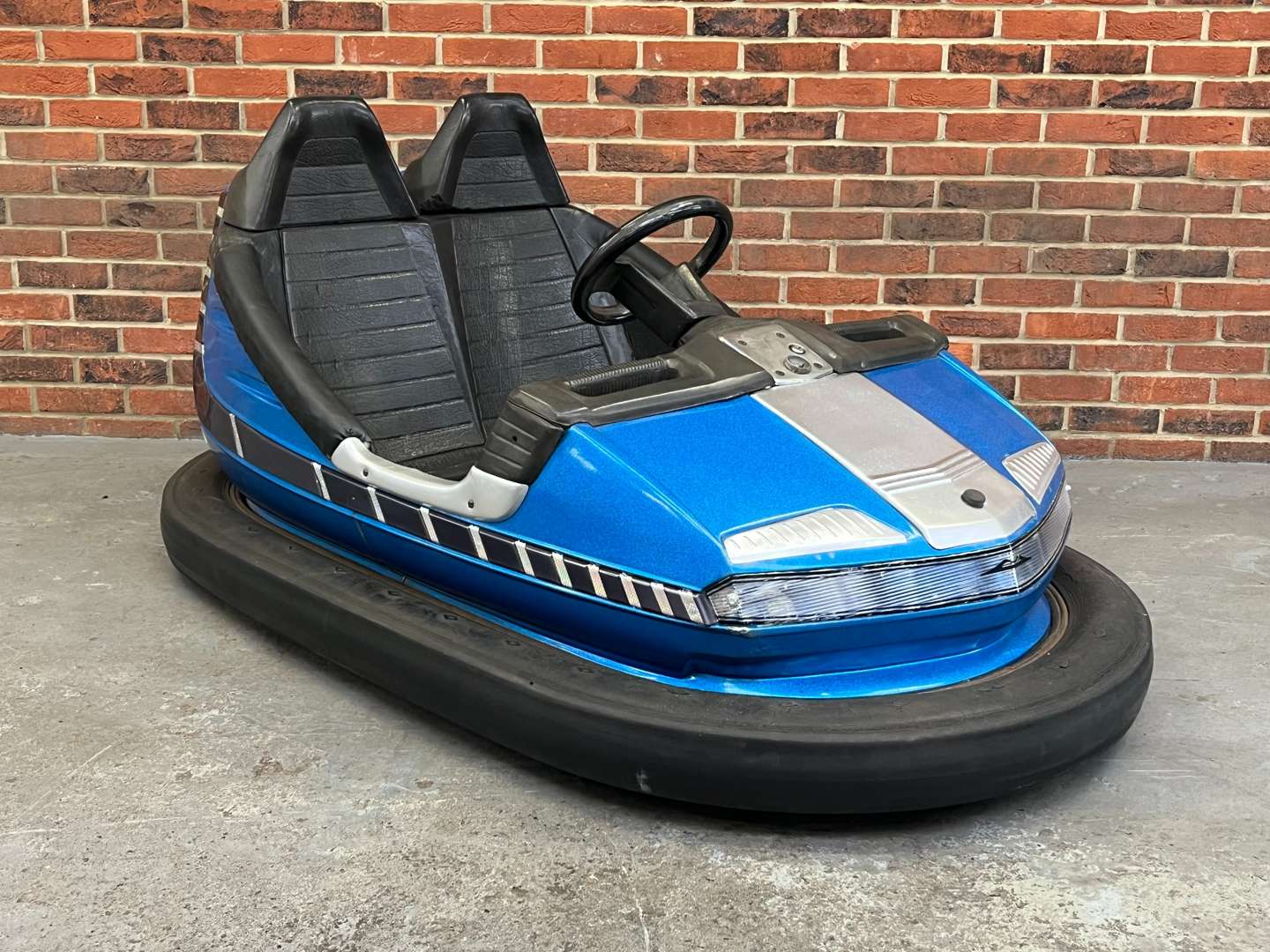 <p>Vintage Reverchon Dodgem Car</p>