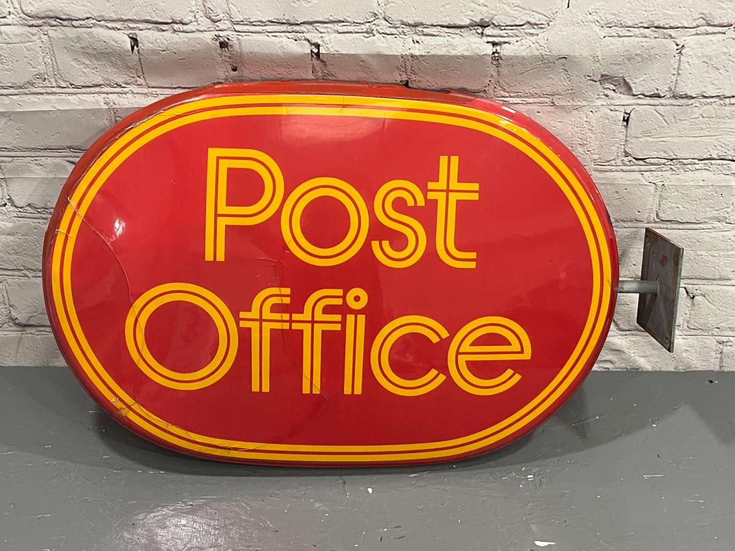 <p>Post Office Wall Mounted Illuminated Sign a/f</p>