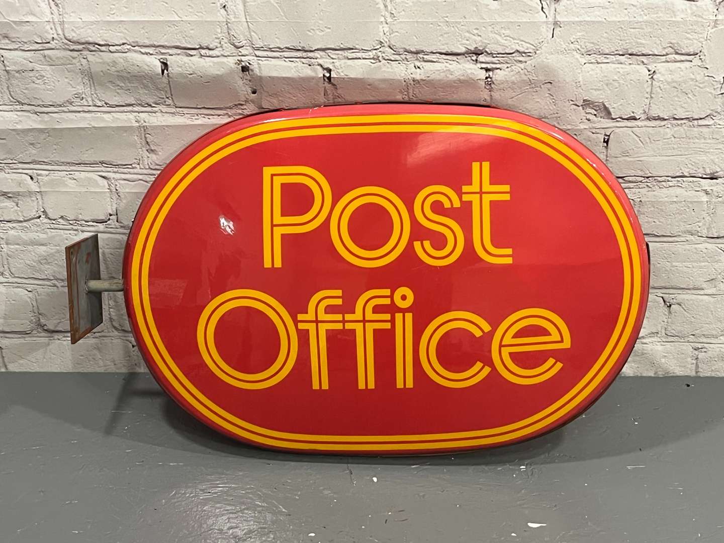 <p>Post Office Wall Mounted Illuminated Sign a/f</p>