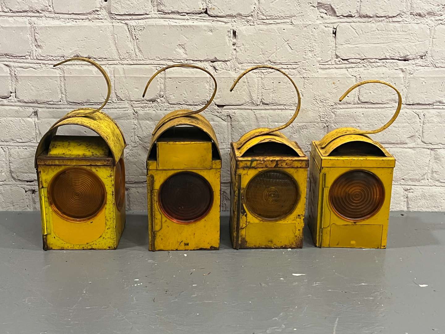 <p>Four Metal Road side Warning Lamps</p>