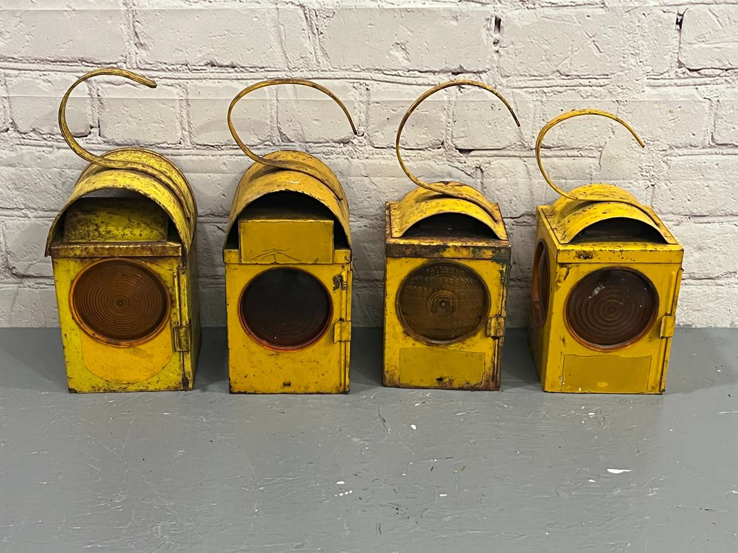 <p>Four Metal Road side Warning Lamps</p>