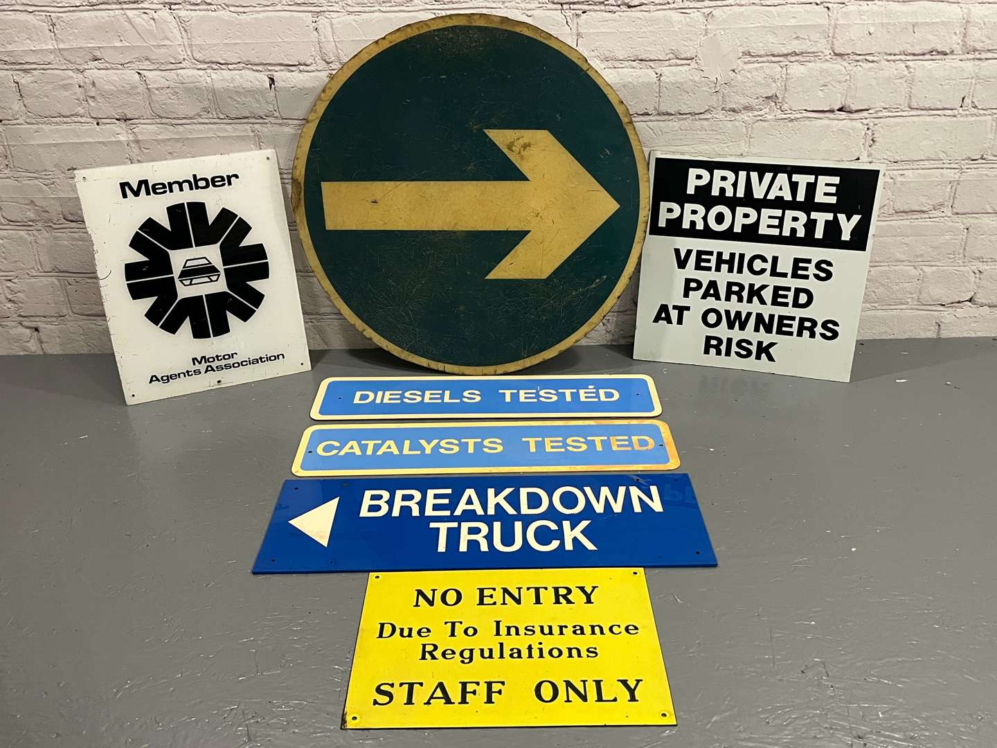 <p>Seven Plastic Motoring Related Sign</p>