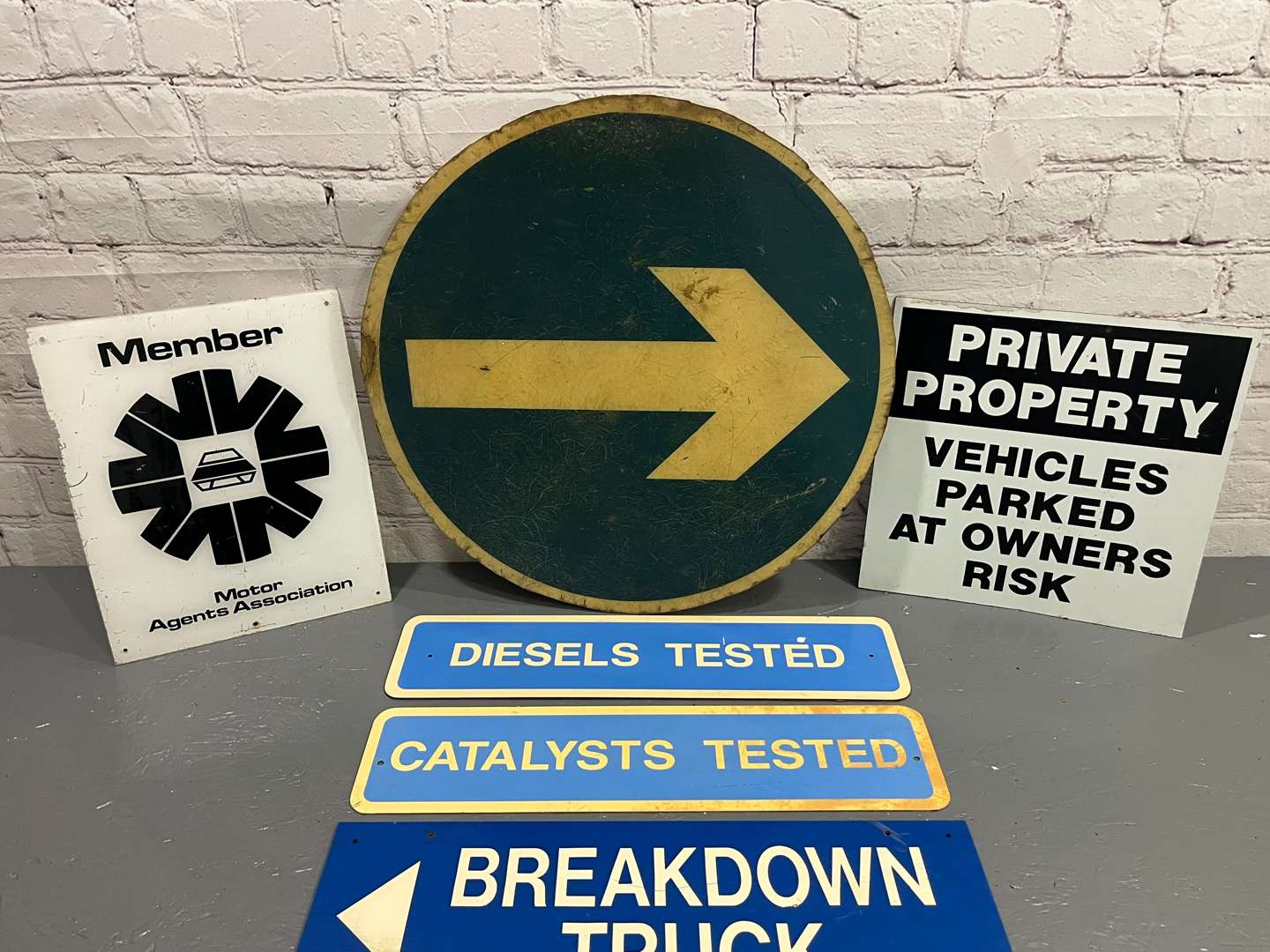 <p>Seven Plastic Motoring Related Sign</p>