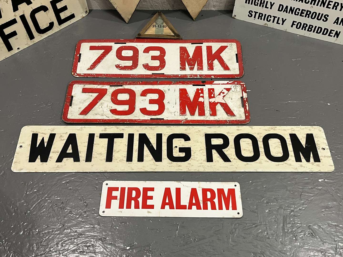 <p>Seven Metal Motoring Related Sign</p>