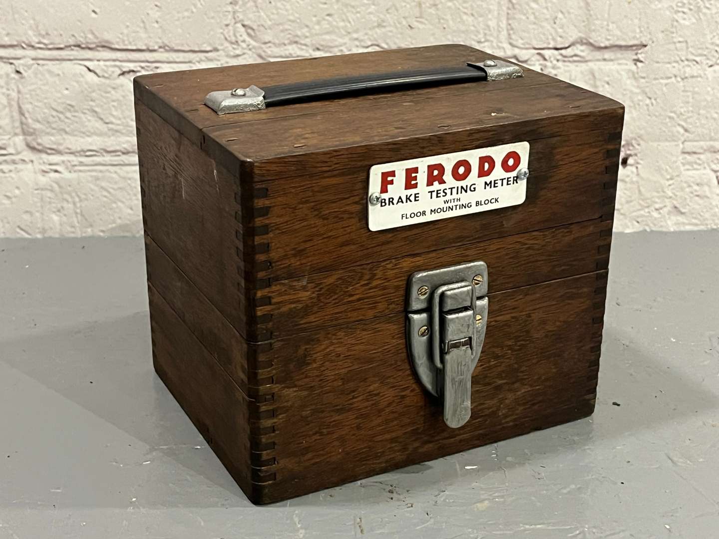 <p>Ferodo Vintage Boxed Brake Tester</p>