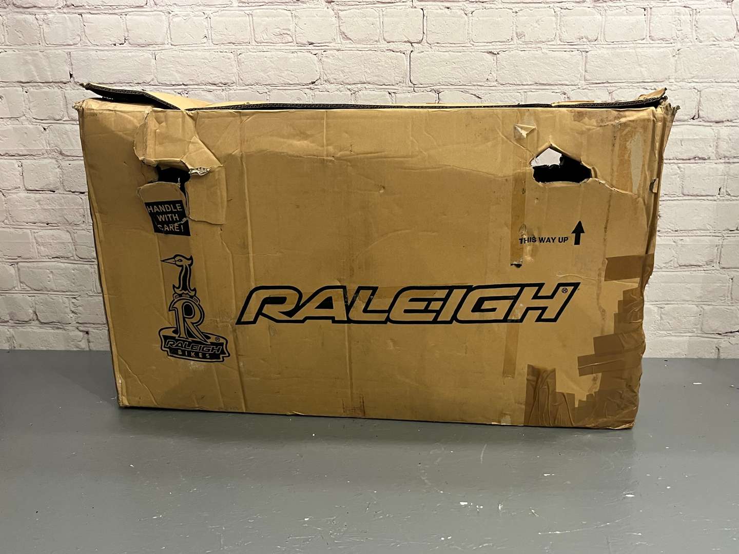 <p>Raleigh Chopper Mk III Unused Bicycle (Purple)&nbsp;</p>