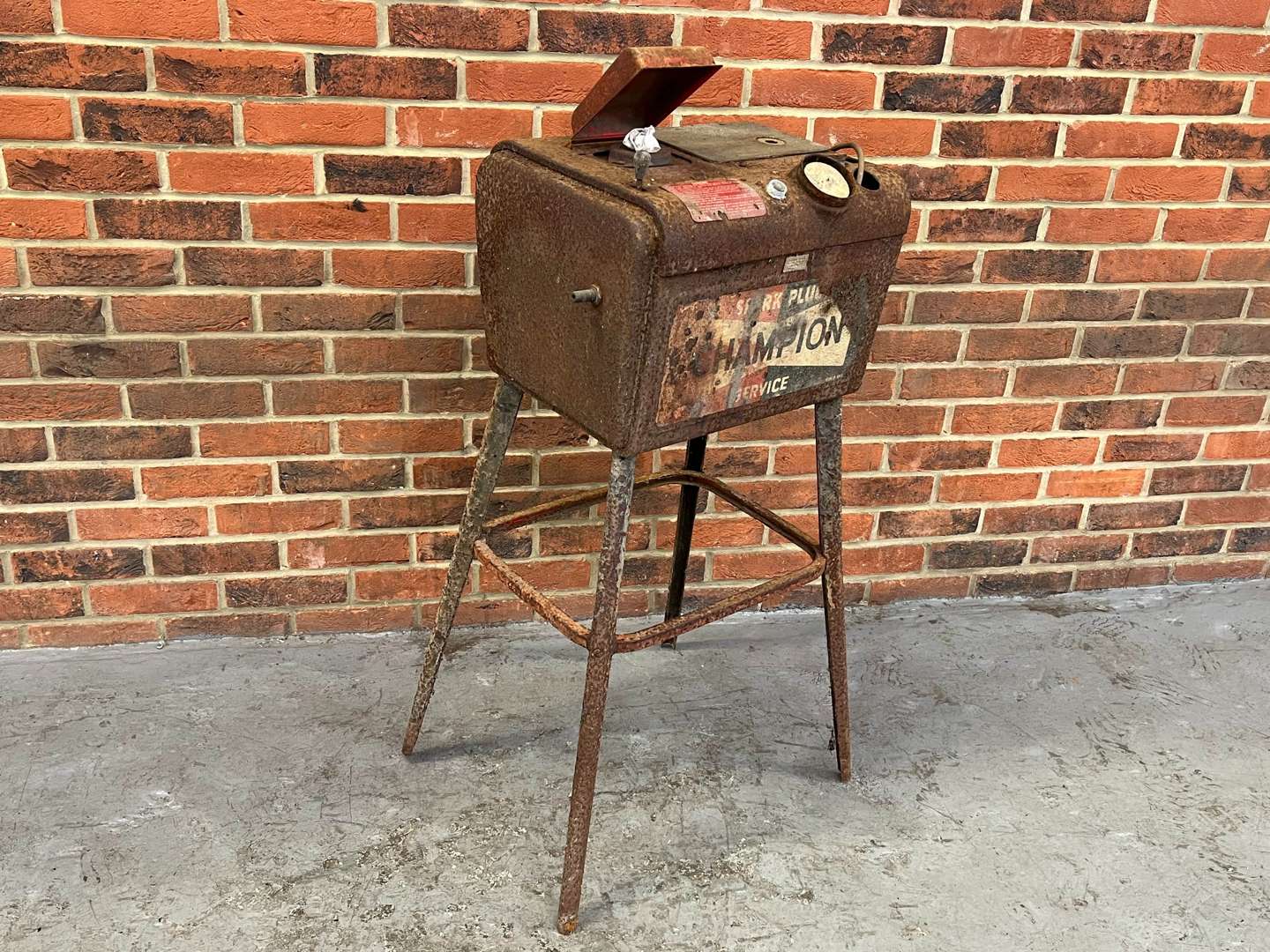 <p>Champion Spark Plug Tester</p>