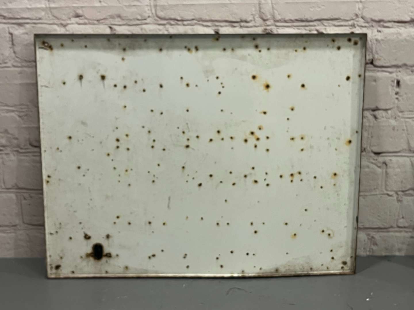 <p>Duckhams Q Motor Oil Thermometer Enamel Sign</p>