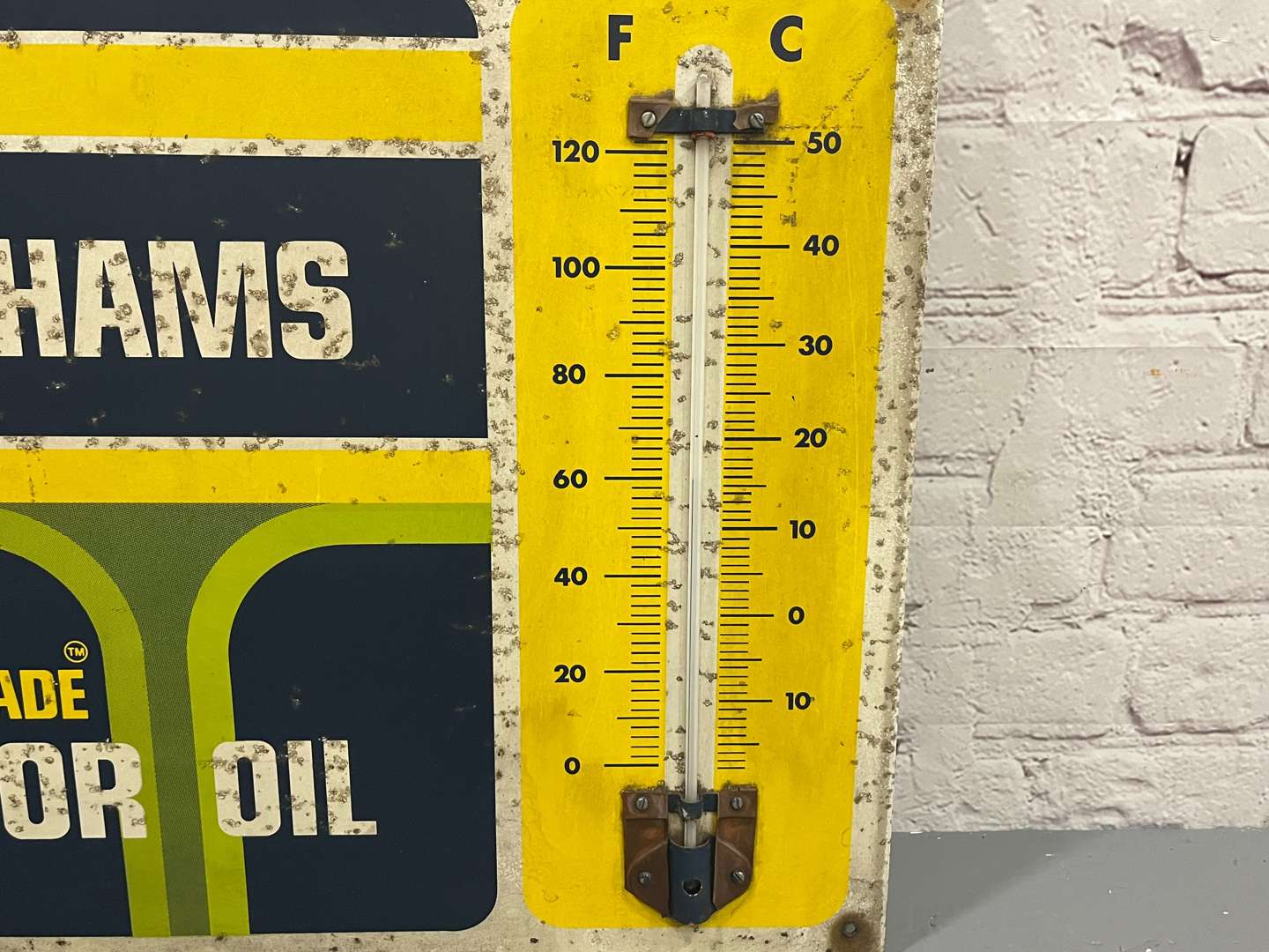 <p>Duckhams Hypergrade Motor Oil Thermometer Aluminium Sign</p>
