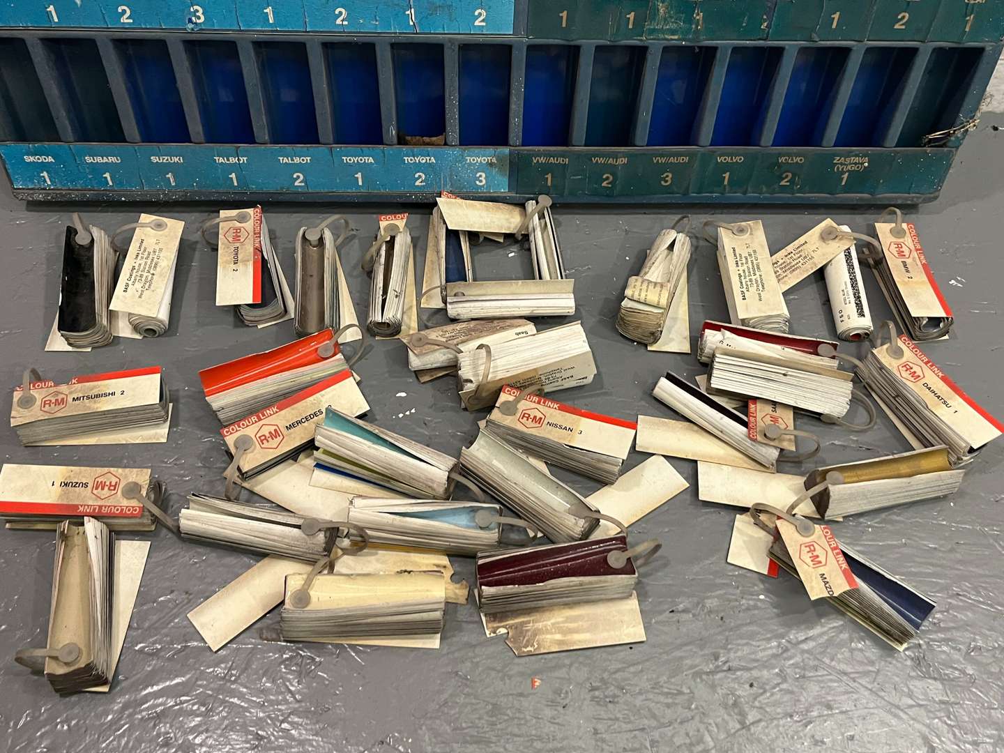 <p>Colour Link Plastic Car Colour Chart</p>