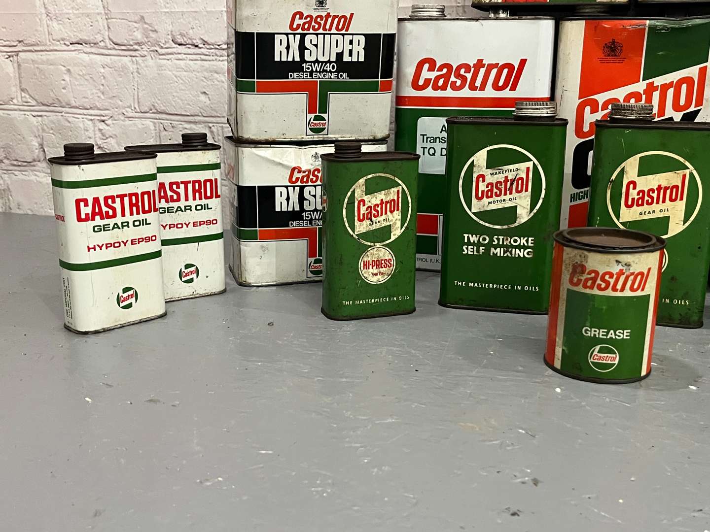 <p>Mixed Castrol Oil Cans</p>
