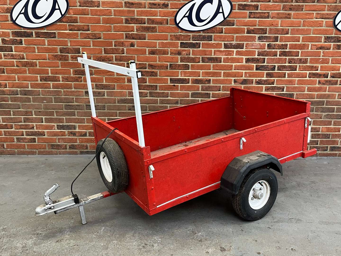<p>Single Axle Car Trailer</p>