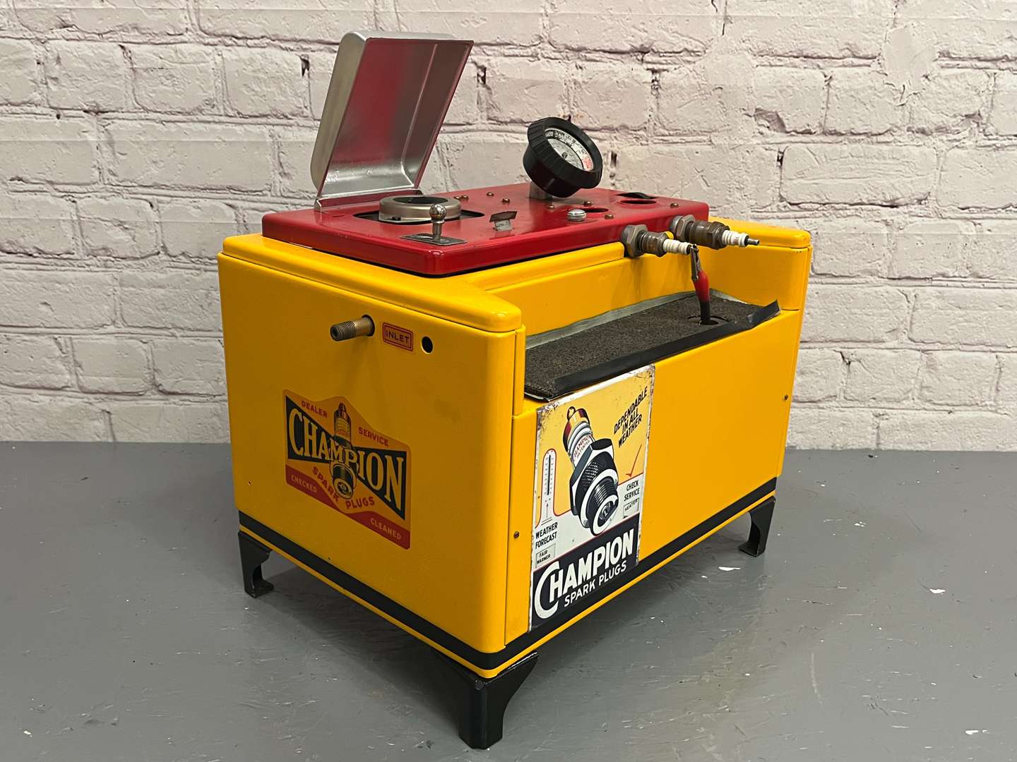 <p>Champion Spark Plug Tester&nbsp;</p>