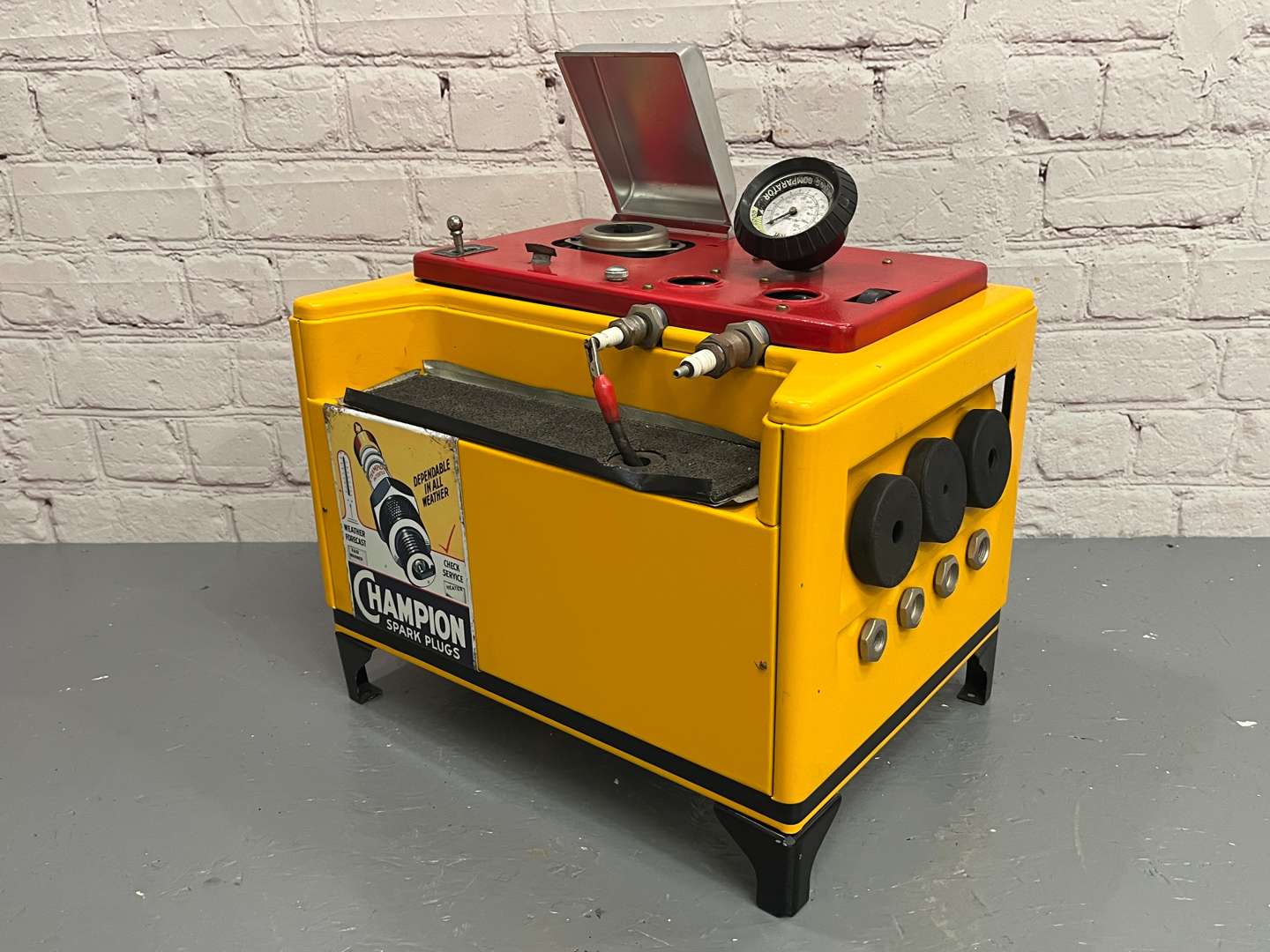 <p>Champion Spark Plug Tester&nbsp;</p>