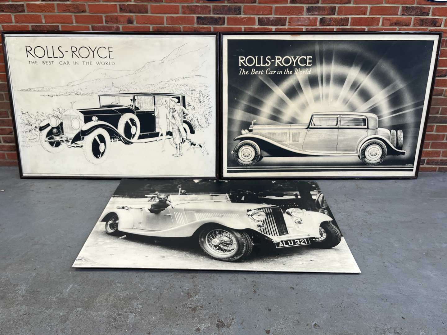 <p>Three Rolls Royce Large Dealership Display Pictures</p>