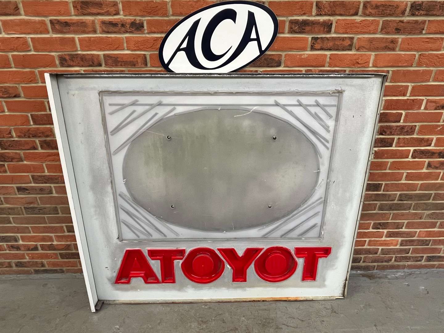 <p>Toyota Large Dealership Sign</p>