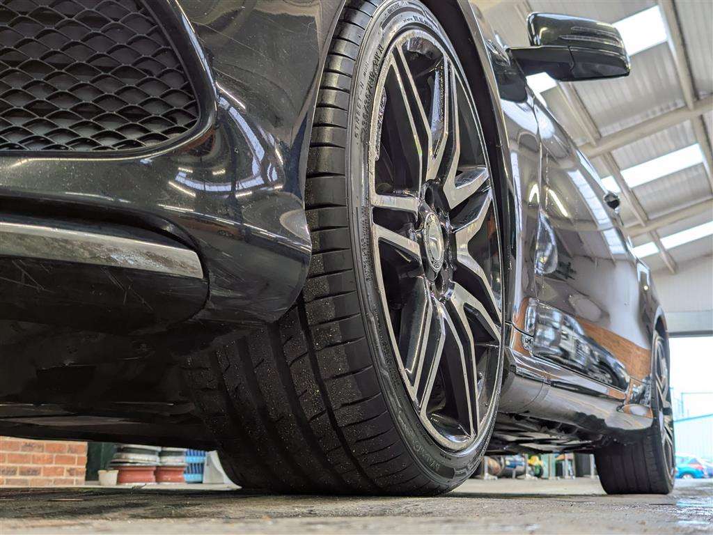 <p>2015 MERCEDES-BENZ E400 AMG LINE AUTO</p>