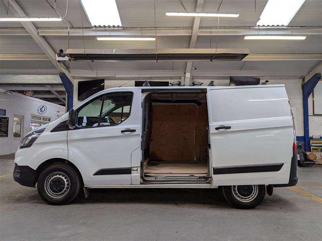 <p>2021 FORD TRANSIT CUSTOM **SOLD</p>
