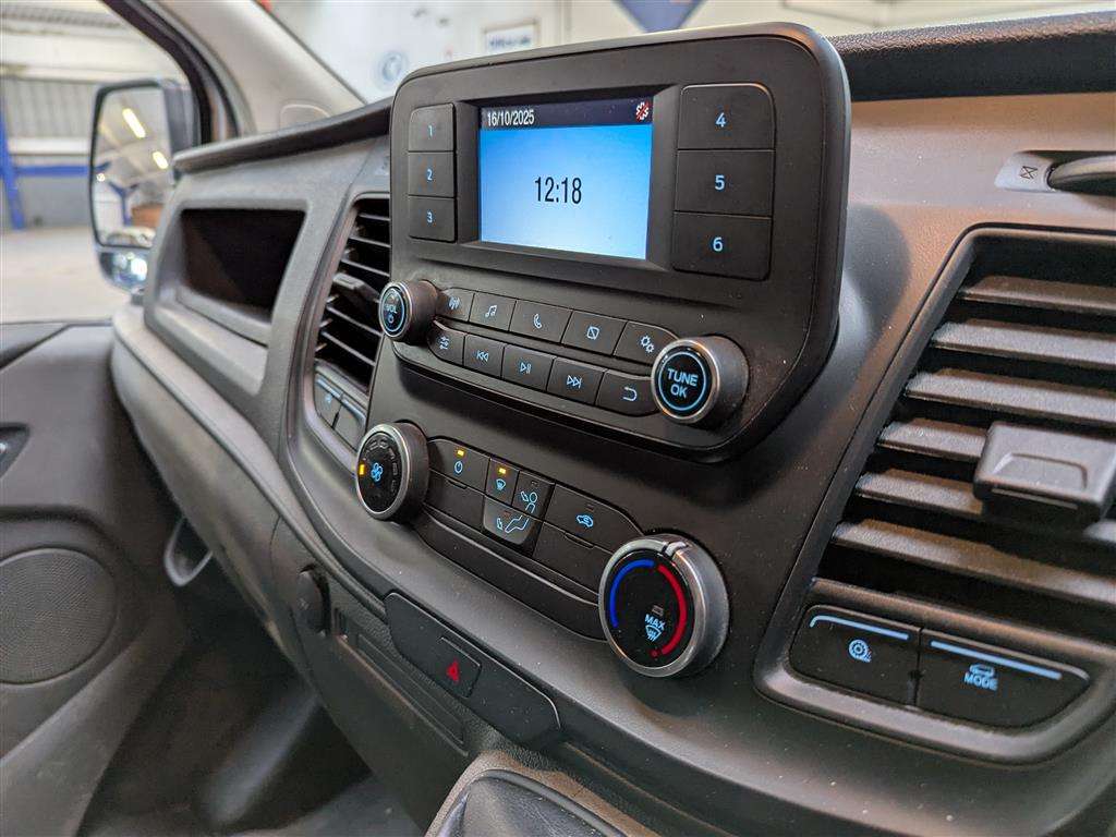 <p>2021 FORD TRANSIT CUSTOM **SOLD</p>