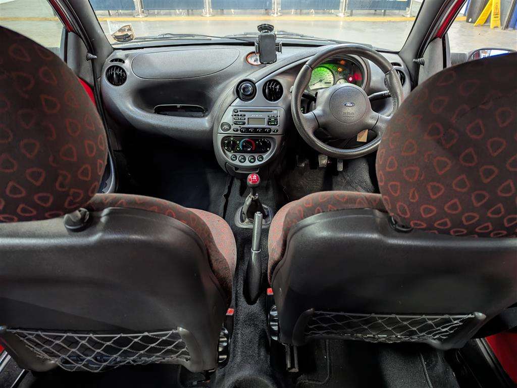 <p>2003 FORD KA COLLECTION</p>