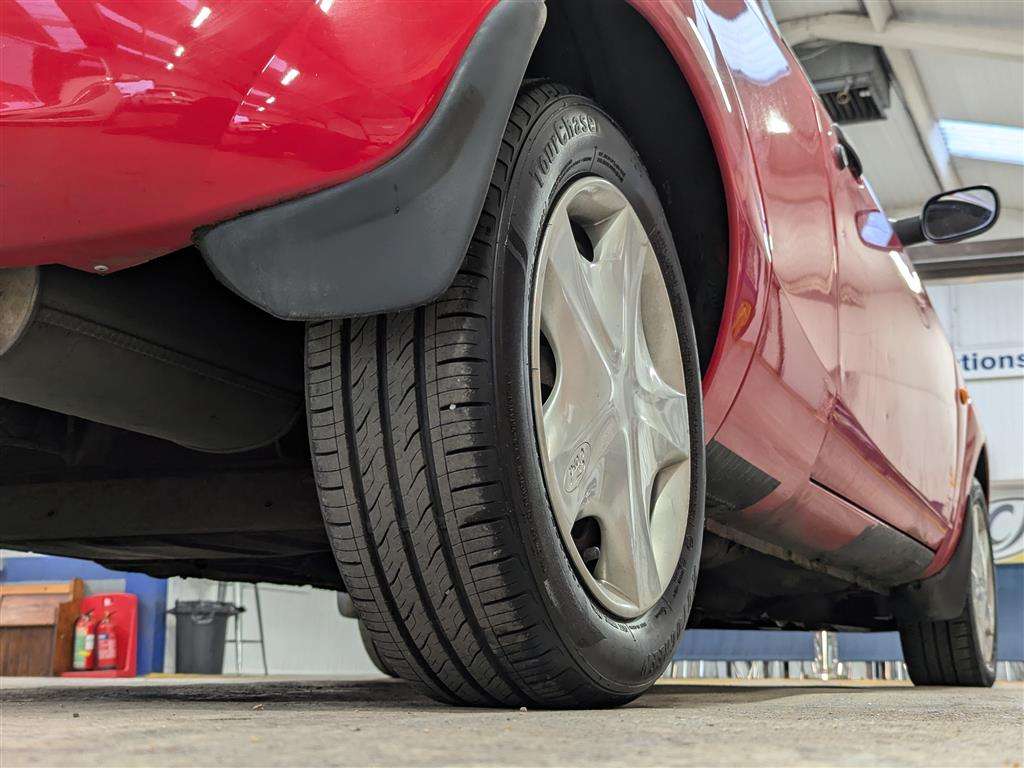 <p>2003 FORD KA COLLECTION</p>