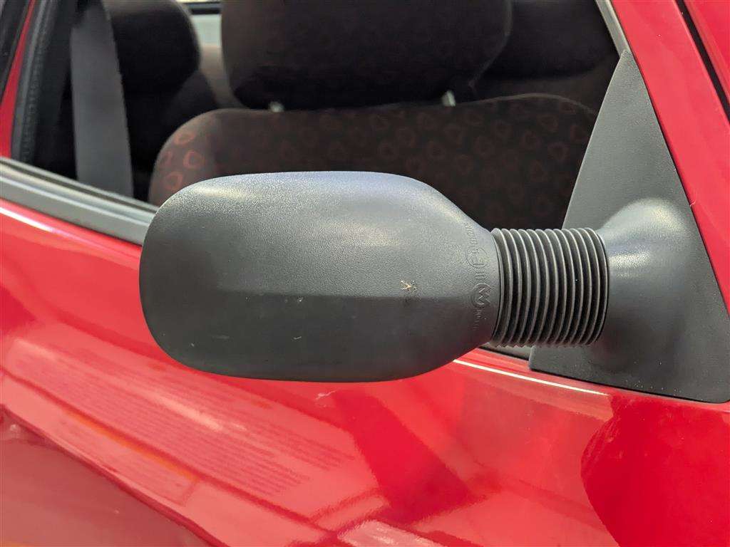 <p>2003 FORD KA COLLECTION</p>