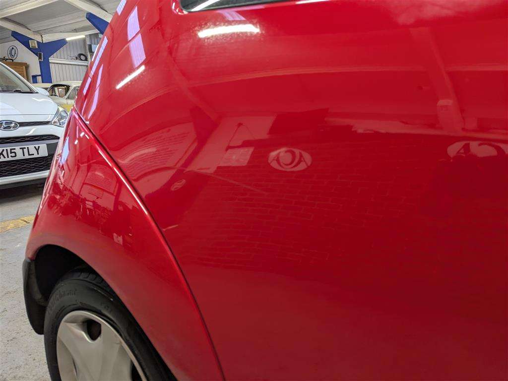 <p>2003 FORD KA COLLECTION</p>