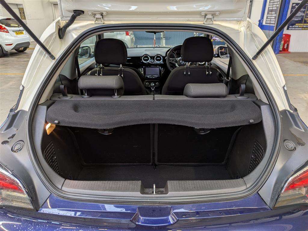 <p>2014 VAUXHALL ADAM GLAM</p>