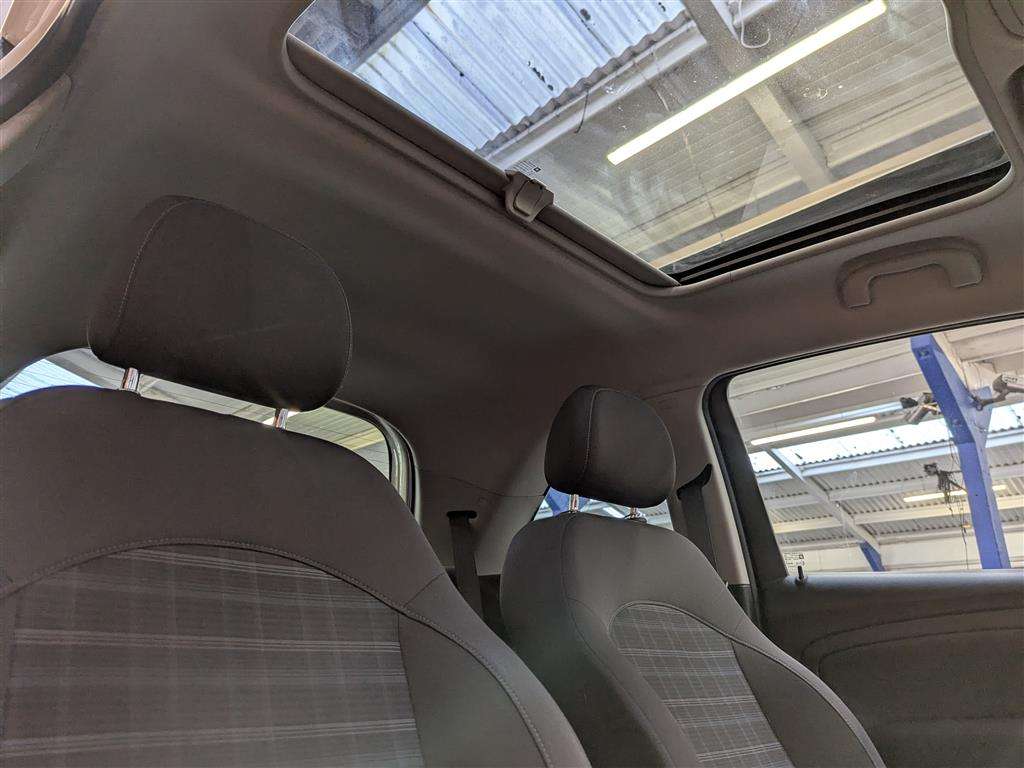 <p>2014 VAUXHALL ADAM GLAM</p>