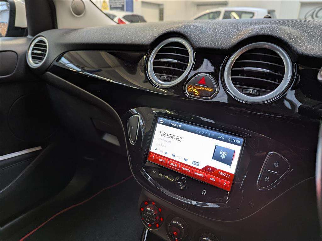 <p>2014 VAUXHALL ADAM GLAM</p>