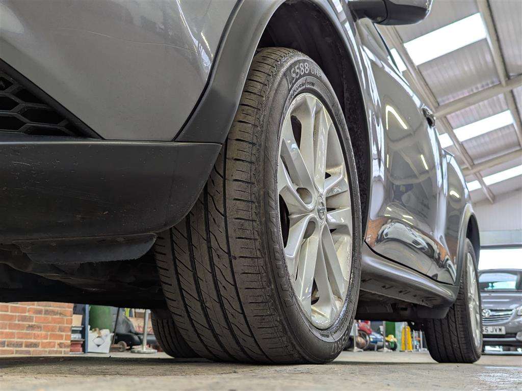 <p>2016 NISSAN JUKE N-CONNECTA DIG-T</p>