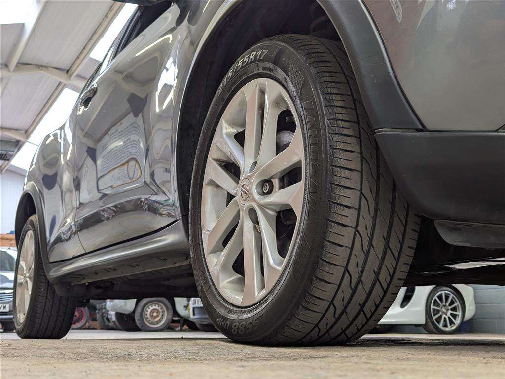 <p>2016 NISSAN JUKE N-CONNECTA DIG-T</p>