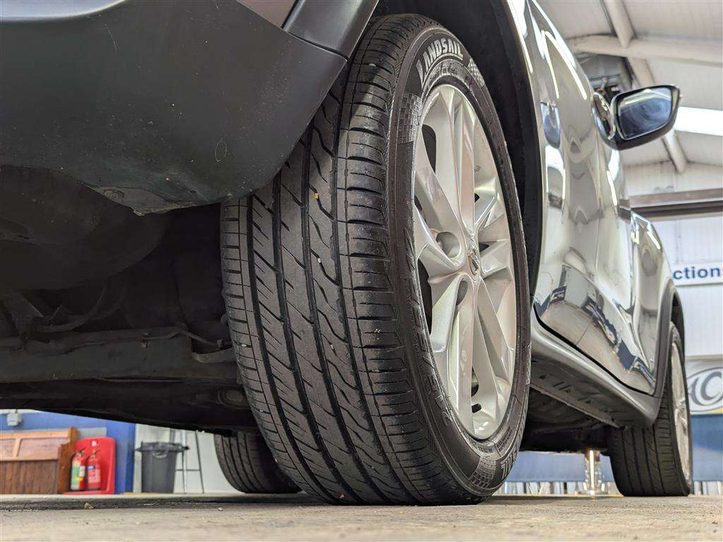 <p>2016 NISSAN JUKE N-CONNECTA DIG-T</p>