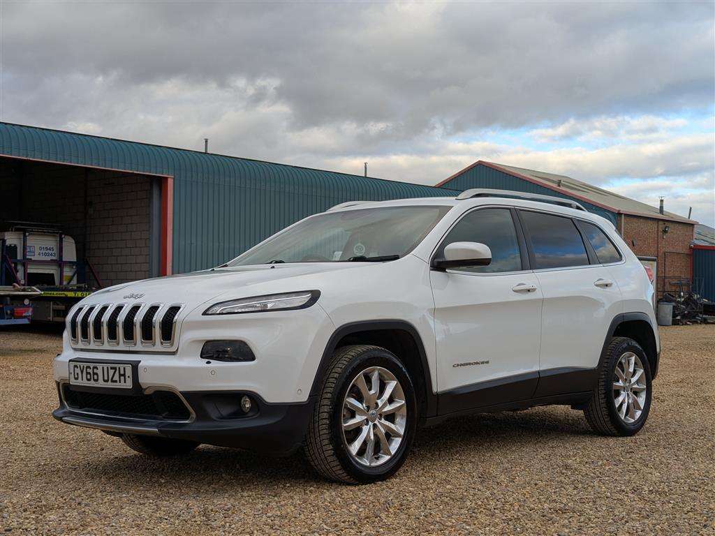 <p>2016 JEEP CHEROKEE LIMITED M-JET II</p>