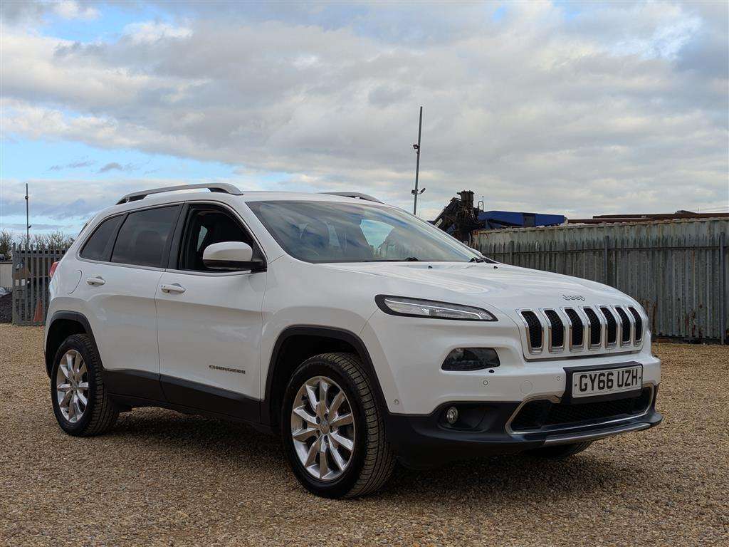 <p>2016 JEEP CHEROKEE LIMITED M-JET II</p>
