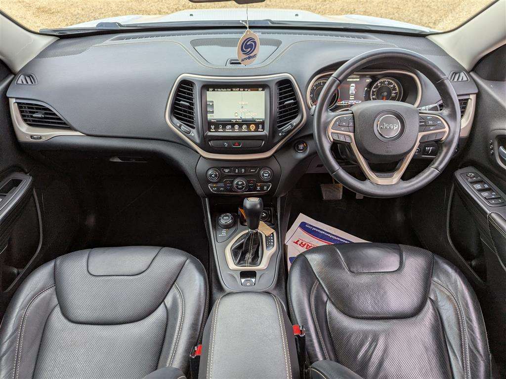 <p>2016 JEEP CHEROKEE LIMITED M-JET II</p>