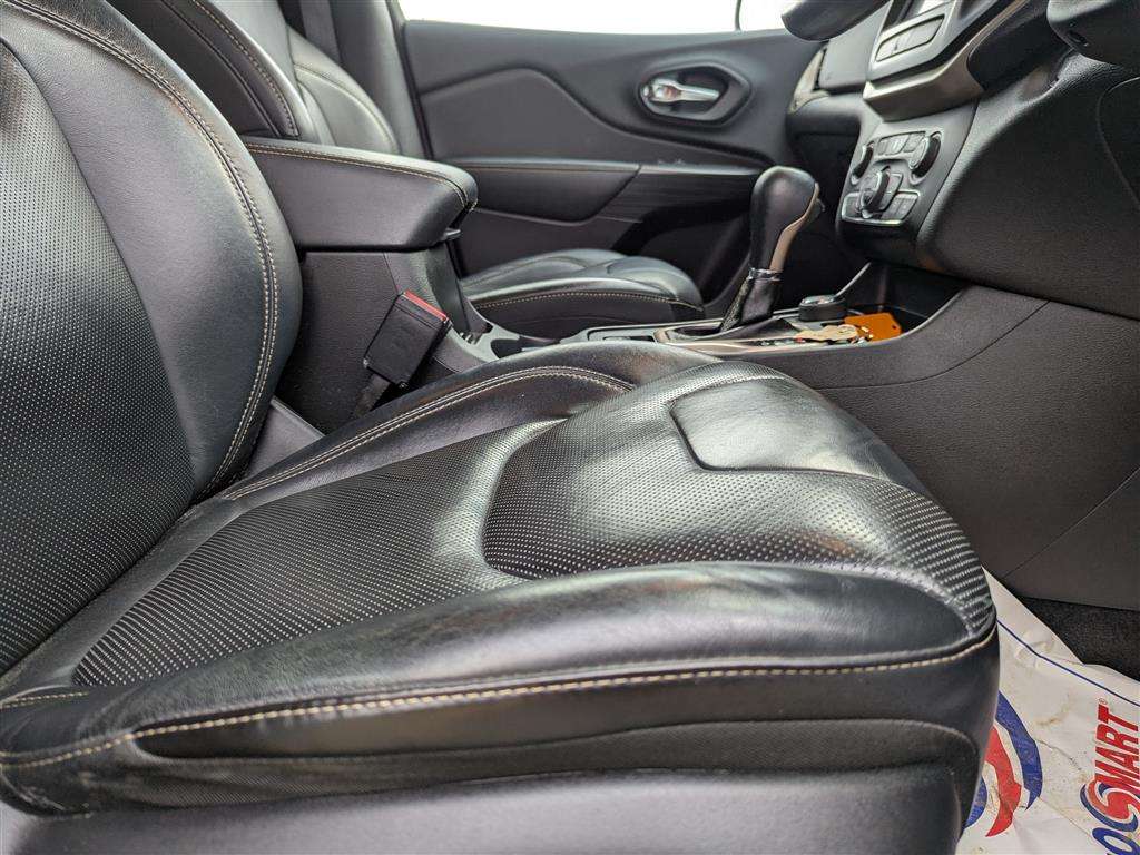 <p>2016 JEEP CHEROKEE LIMITED M-JET II</p>