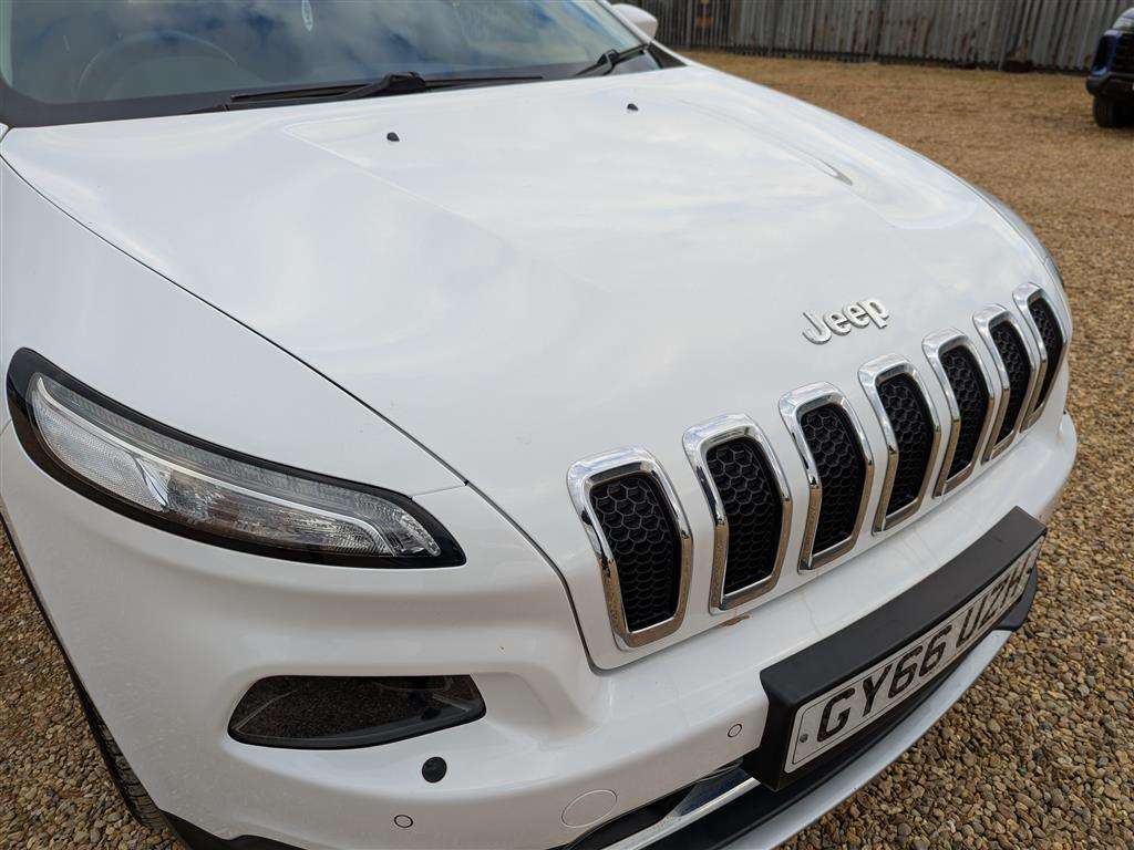 <p>2016 JEEP CHEROKEE LIMITED M-JET II</p>