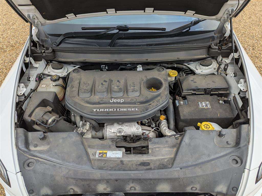 <p>2016 JEEP CHEROKEE LIMITED M-JET II</p>