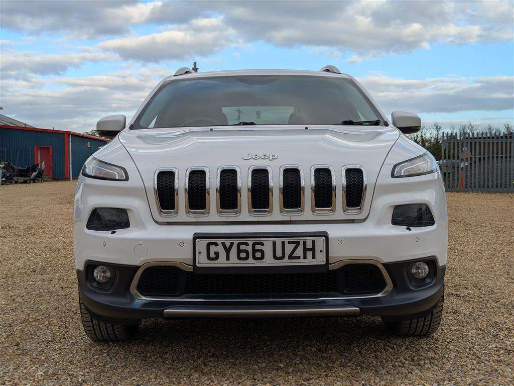 <p>2016 JEEP CHEROKEE LIMITED M-JET II</p>