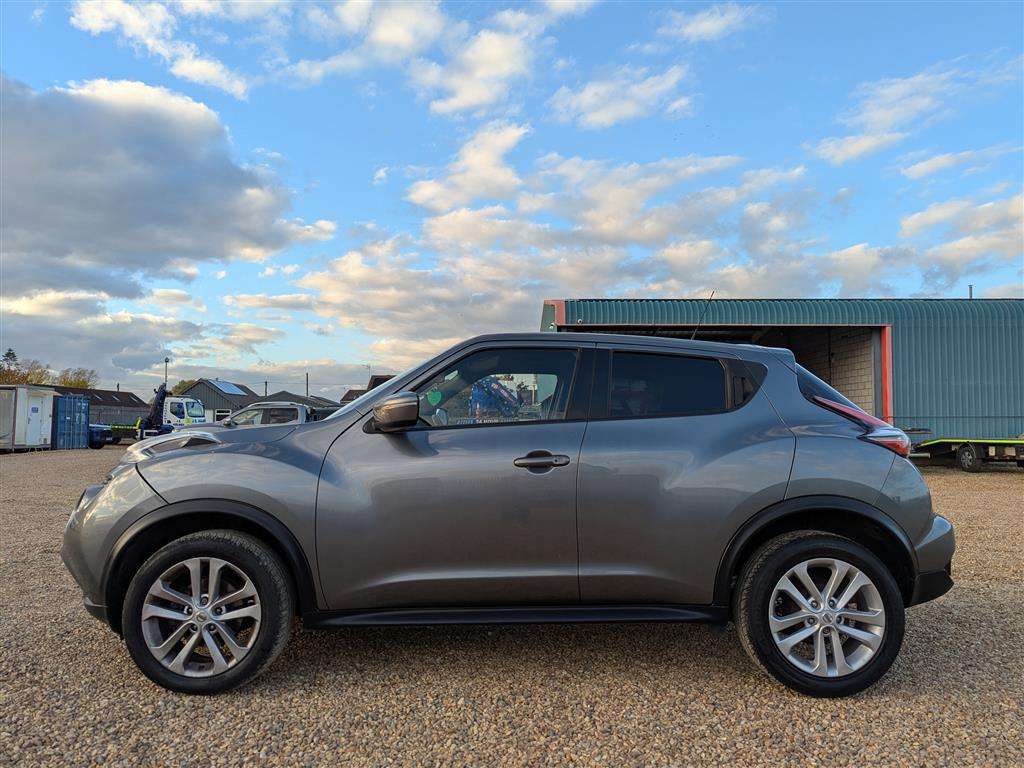 <p>2016 NISSAN JUKE N-CONNECTA CVT</p>
