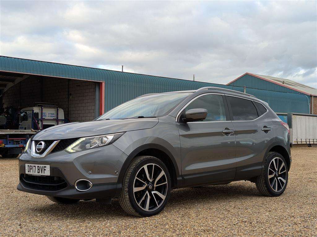 <p>2017 NISSAN QASHQAI TEKNA DCI</p>