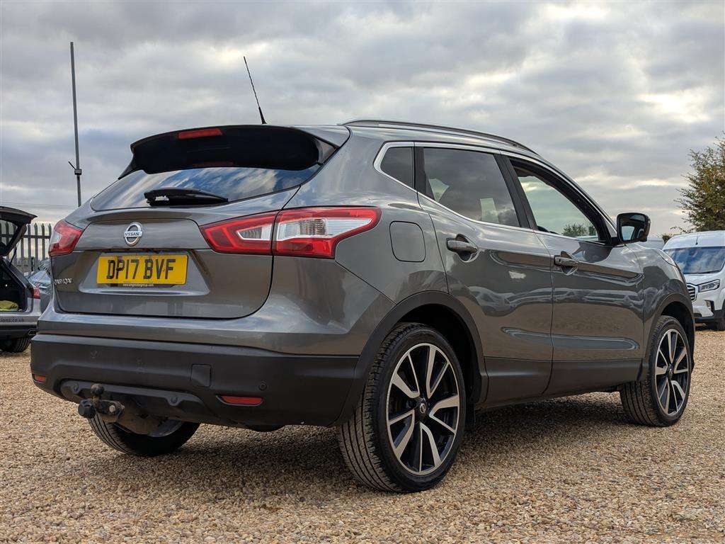 <p>2017 NISSAN QASHQAI TEKNA DCI</p>