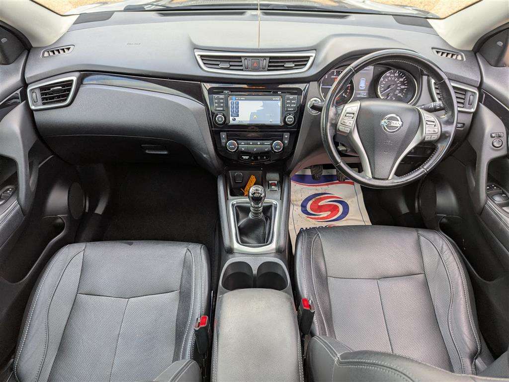 <p>2017 NISSAN QASHQAI TEKNA DCI</p>