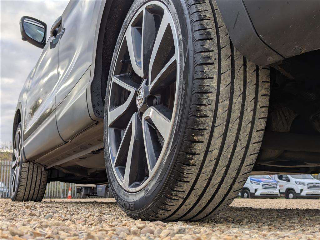 <p>2017 NISSAN QASHQAI TEKNA DCI</p>