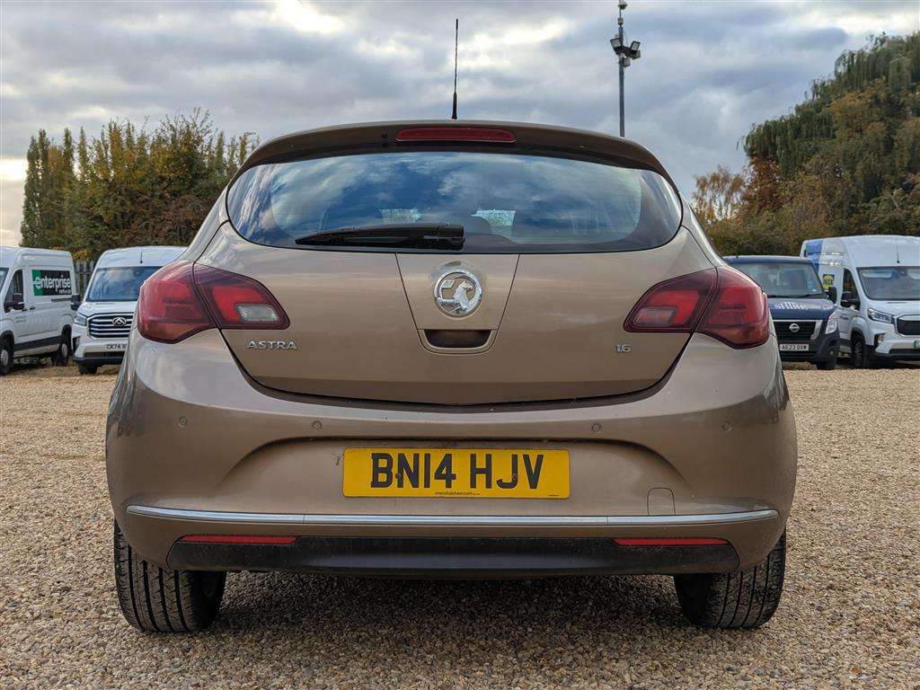 <p>2014 VAUXHALL ASTRA ELITE</p>